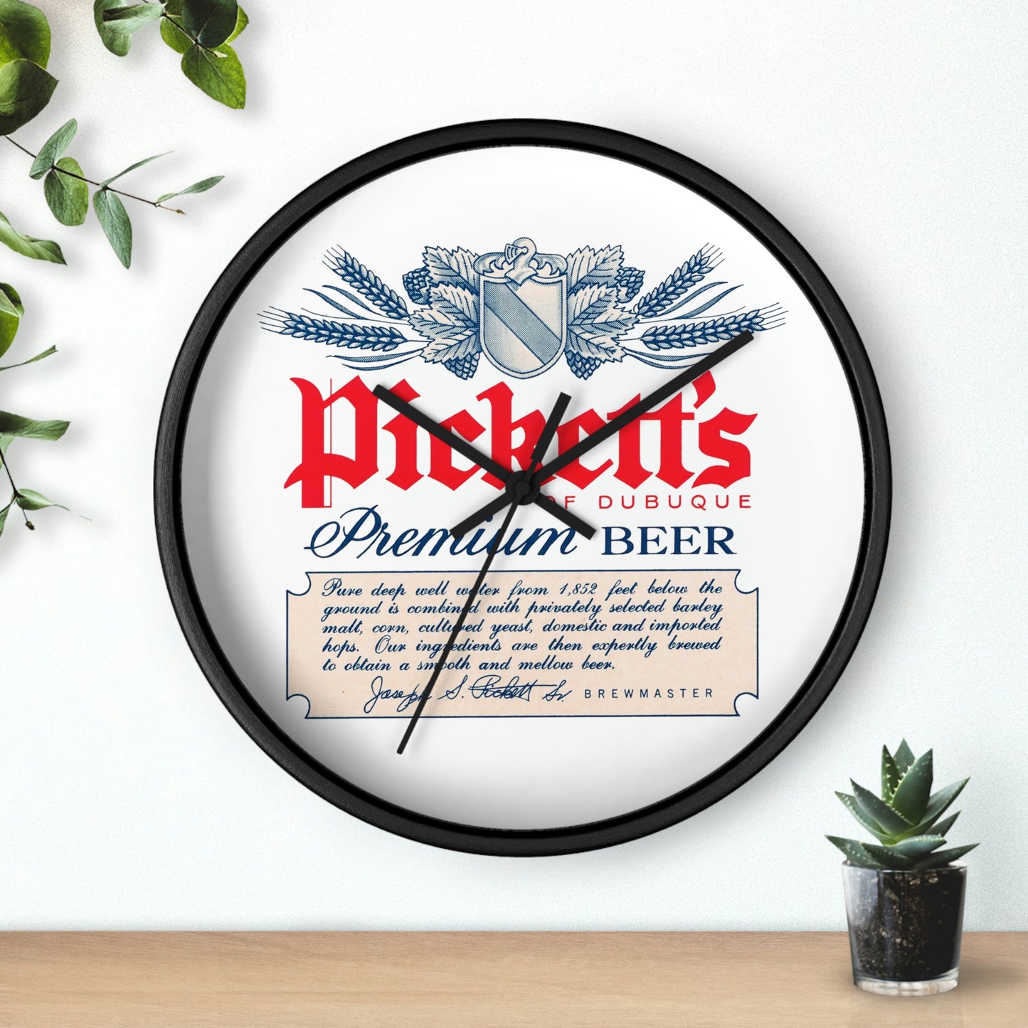 Pickett's of Dubuque Wall Clock, Famous Dubuque IA Premium Beer, Closed Brewery